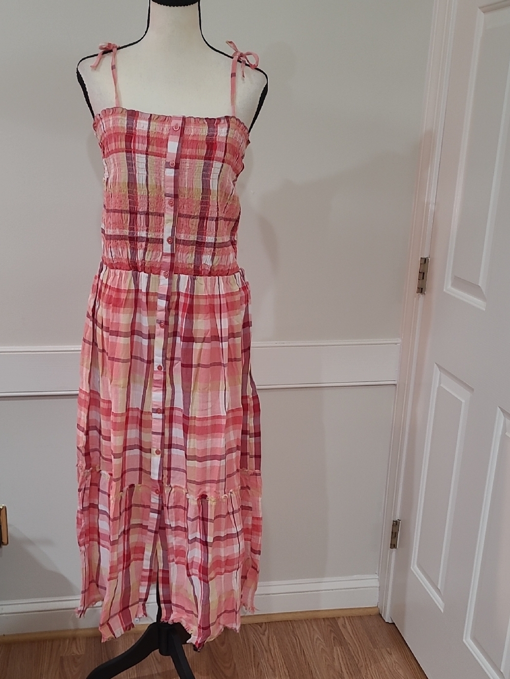 True Craft Peach Plaid Button-Front Tie-Strap Sundress - Size XL